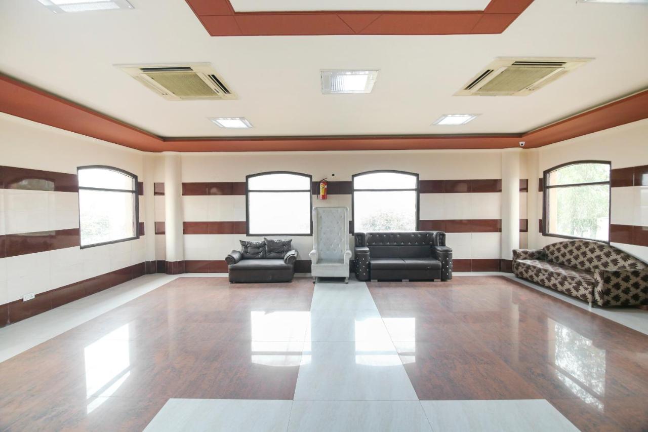 Capital O 68148 Hotel Shree Jee Palace Ghaziabad Exterior foto